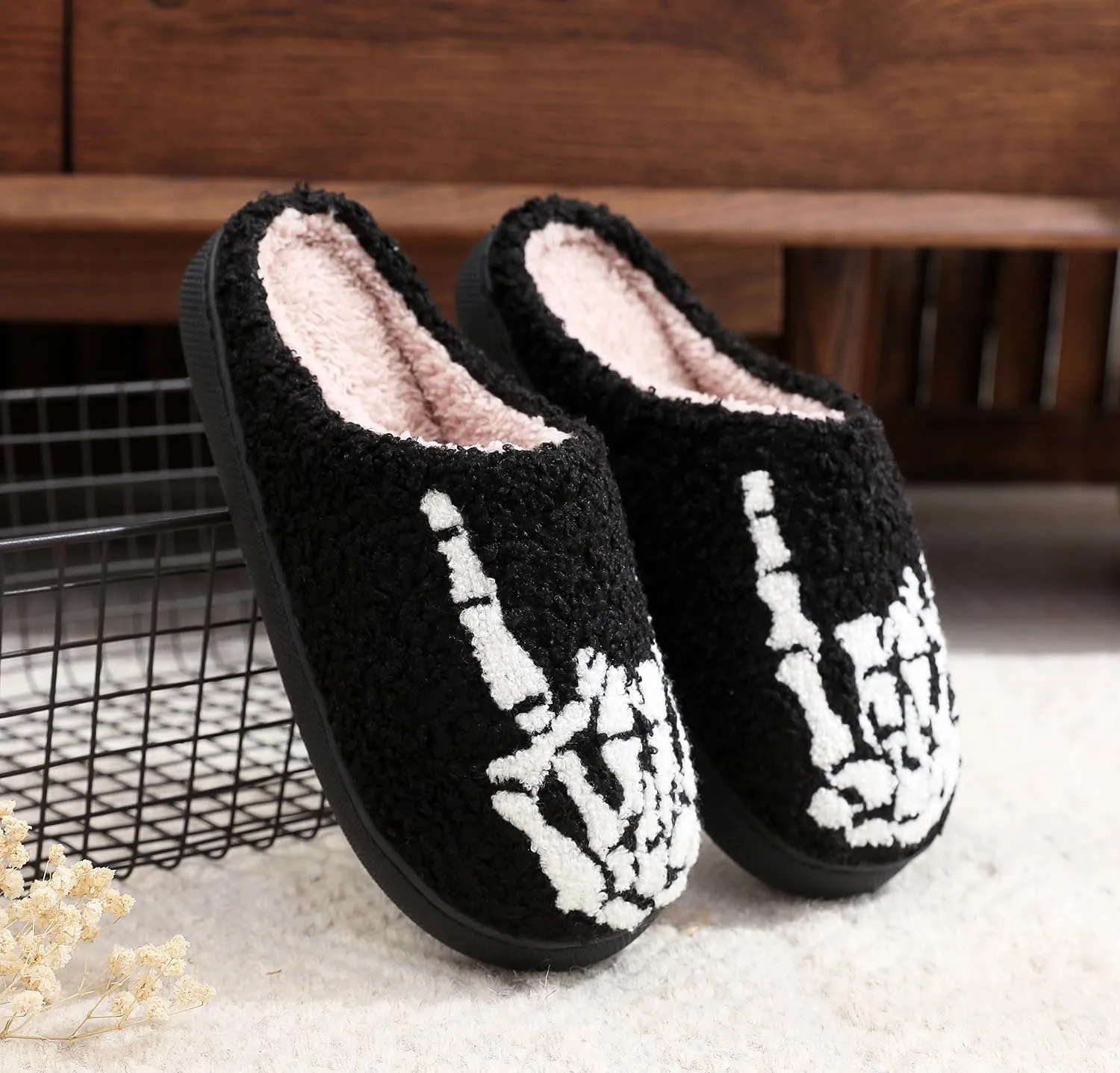 LNERIP Animal Slippers Fruit Slippers Plant Slippers Various Cartoon Patterns Fluffy Soft Memory Foam Retro Indoor Outdoor Home Couple Shoes