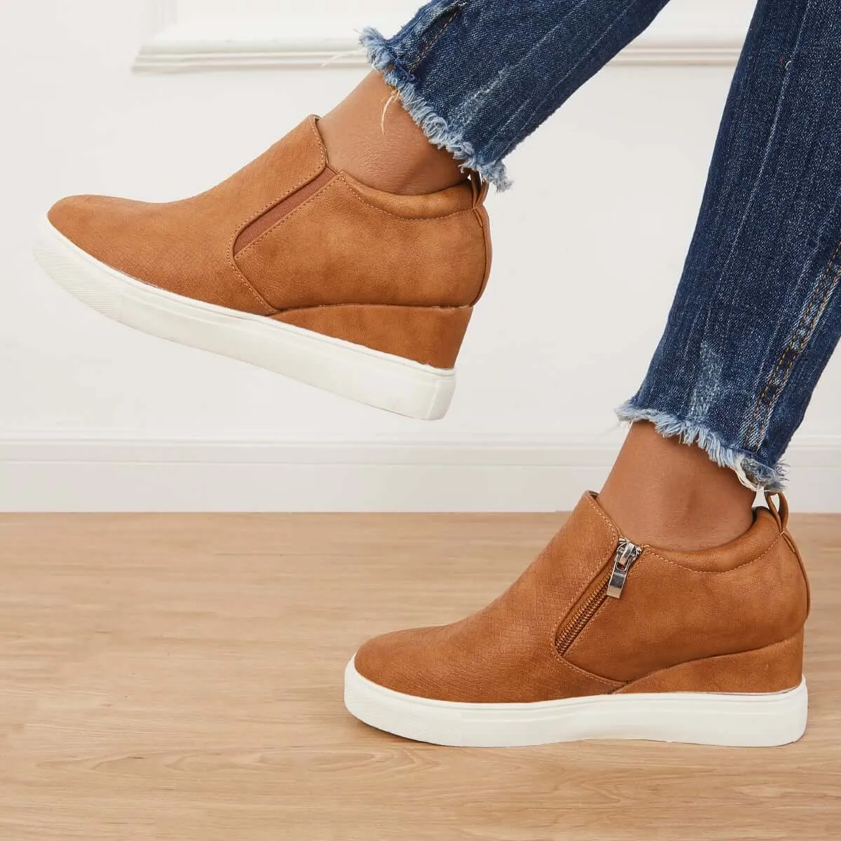 Sohiwoo  Women Casual Wedge Sneakers Slip on Platform Sneakers Hidden Wedge Ankle Booties